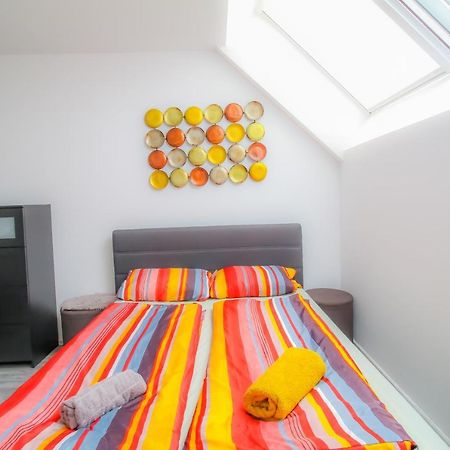 Private Triple Bedroom In Shared Apartment Dw171-4 Вена Экстерьер фото