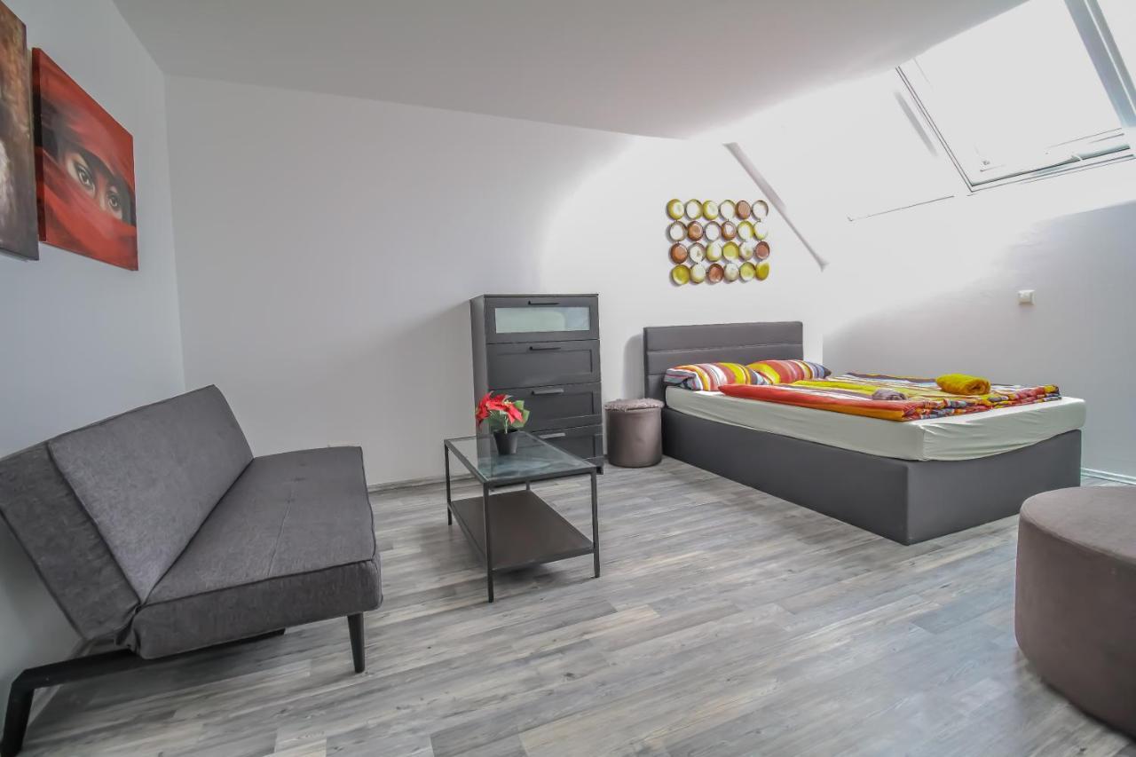 Private Triple Bedroom In Shared Apartment Dw171-4 Вена Экстерьер фото