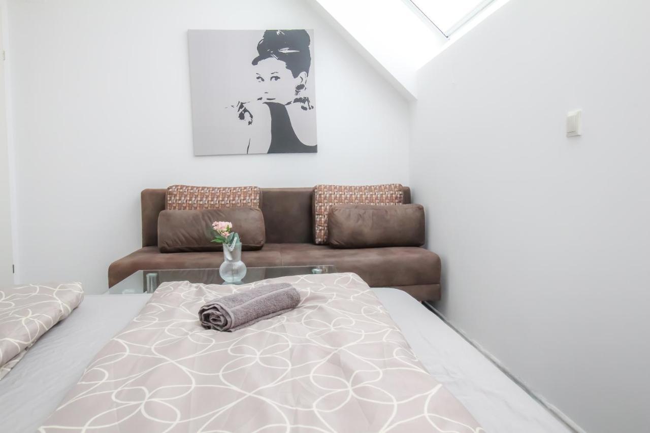 Private Triple Bedroom In Shared Apartment Dw171-4 Вена Экстерьер фото